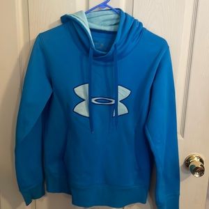 Boys under Armour sweatshirt